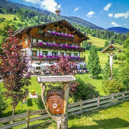 Gasthof Finkenhof ヴァルト・イム・ピンツガウ エクステリア 写真